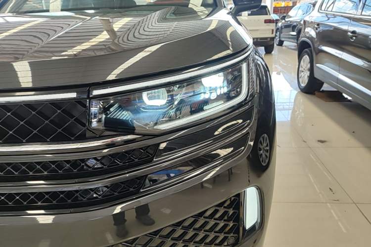 Used Volkswagen Tavendor 2023 380TSI Four-Wheel Drive R-Line Cruise Edition Left Front Headlight