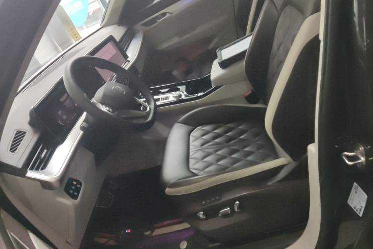 Used Volkswagen Tavendor 2023 380TSI Four-Wheel Drive R-Line Cruise Edition Left Front Seat