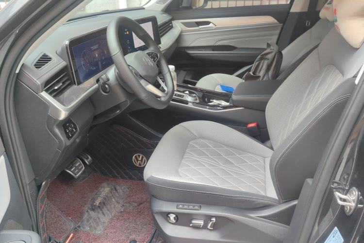 Used Volkswagen Tavendor 2023 380TSI Four-Wheel Drive R-Line First Edition Left Front Seat