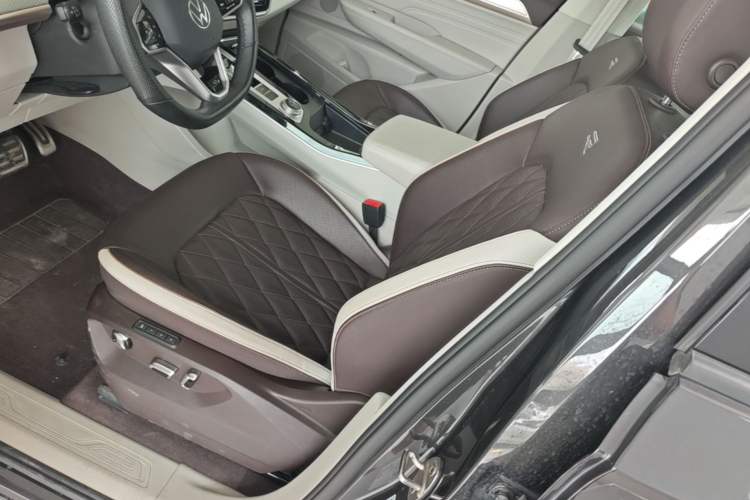Used Volkswagen Tavendor 2023 380TSI Four-Wheel Drive R-Line Cruise Edition Left Front Seat