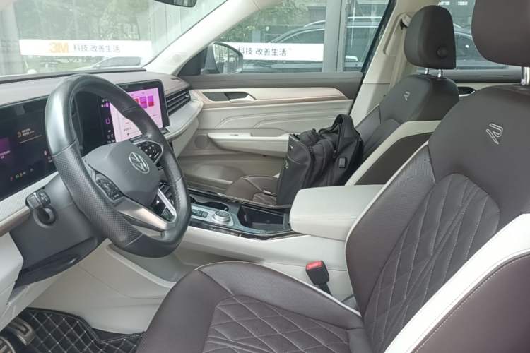 Used Volkswagen Tavendor 2023 380TSI Four-Wheel Drive R-Line Cruise Edition Left Front Seat