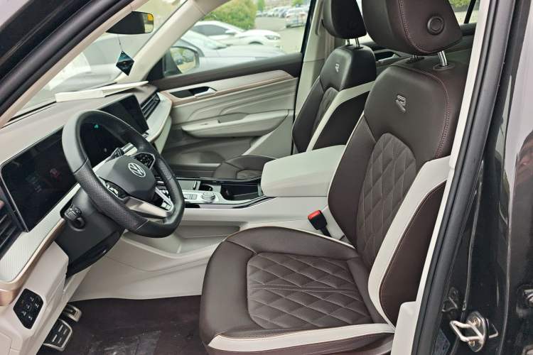 Used Volkswagen Tavendor 2023 380TSI Four-Wheel Drive R-Line Cruise Edition Left Front Seat