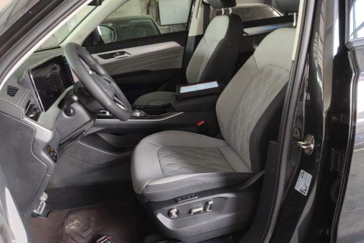 Used Volkswagen Tavendor 2023 380TSI Four-Wheel Drive R-Line Cruise Edition Left Front Seat