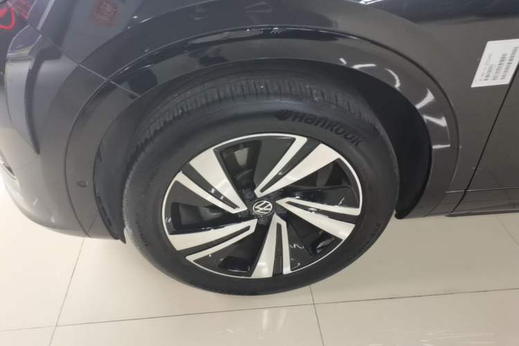 Used Volkswagen Tavendor 2023 380TSI Four-Wheel Drive R-Line Cruise Edition Left Front Wheel Hub