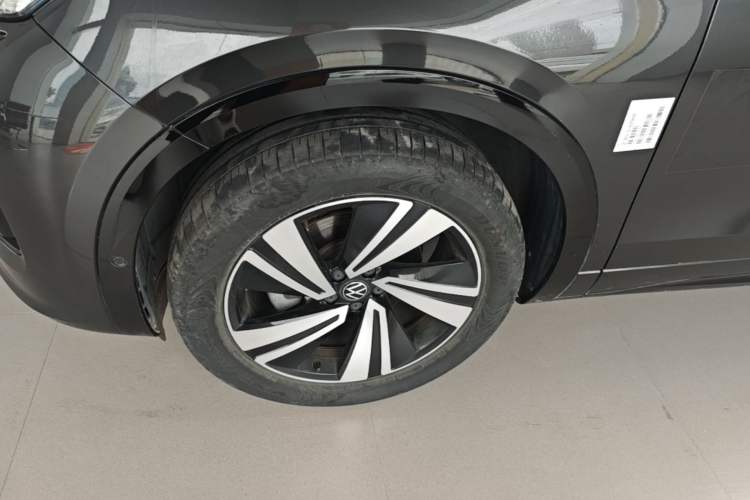 Used Volkswagen Tavendor 2023 380TSI Four-Wheel Drive R-Line Cruise Edition Left Front Wheel Hub