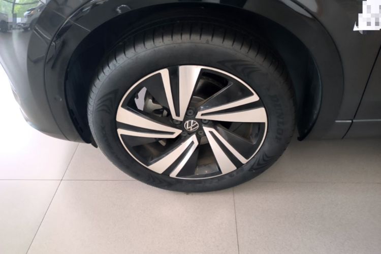 Used Volkswagen Tavendor 2023 380TSI Four-Wheel Drive R-Line Cruise Edition Left Front Wheel Hub