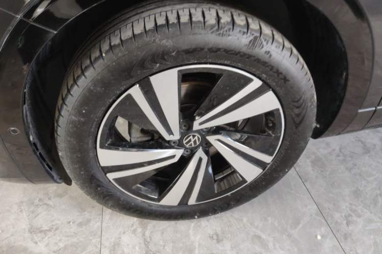 Used Volkswagen Tavendor 2023 380TSI Four-Wheel Drive R-Line Cruise Edition Left Front Wheel Hub