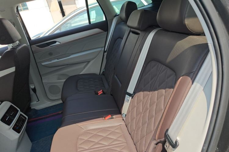 Used Volkswagen Tavendor 2023 380TSI Four-Wheel Drive R-Line Cruise Edition Left Rear Seat