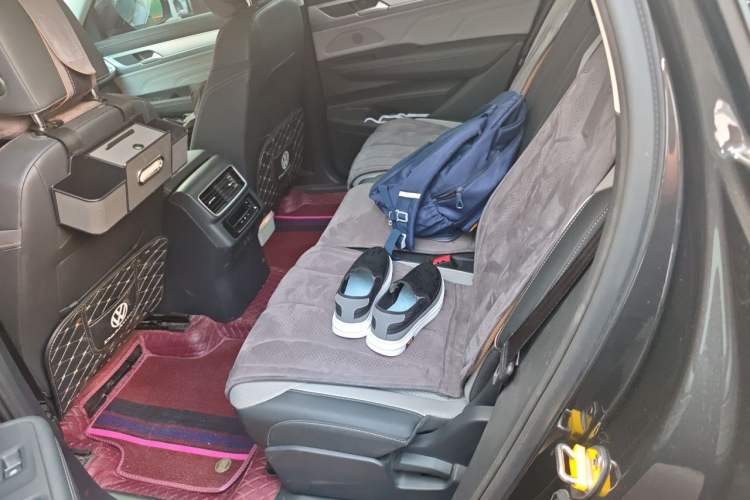 Used Volkswagen Tavendor 2023 380TSI Four-Wheel Drive R-Line Cruise Edition Left Rear Seat