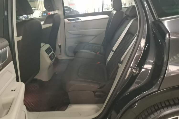 Used Volkswagen Tavendor 2023 380TSI Four-Wheel Drive R-Line Cruise Edition Left Rear Seat