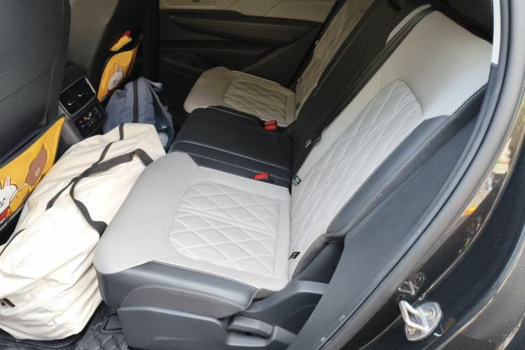 Used Volkswagen Tavendor 2023 380TSI Four-Wheel Drive R-Line Cruise Edition Left Rear Seat