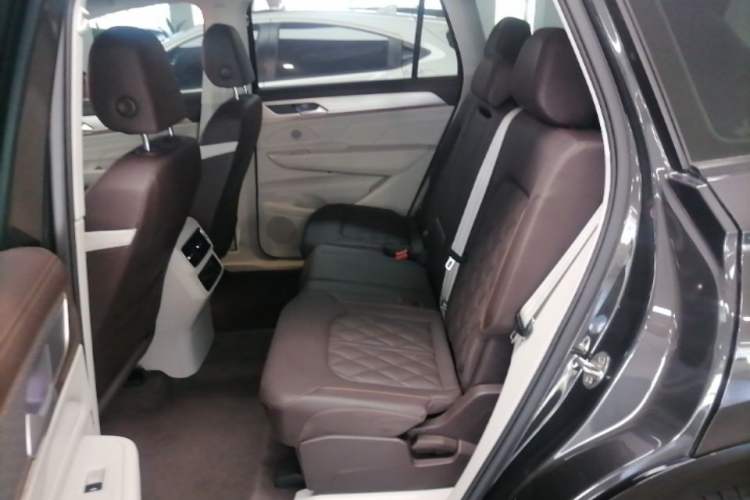 Used Volkswagen Tavendor 2023 380TSI Four-Wheel Drive R-Line Cruise Edition Left Rear Seat