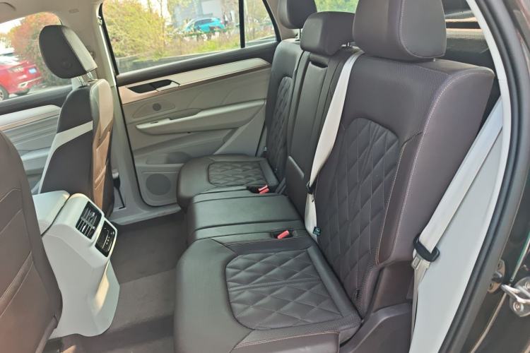 Used Volkswagen Tavendor 2023 380TSI Four-Wheel Drive R-Line Cruise Edition Left Rear Seat