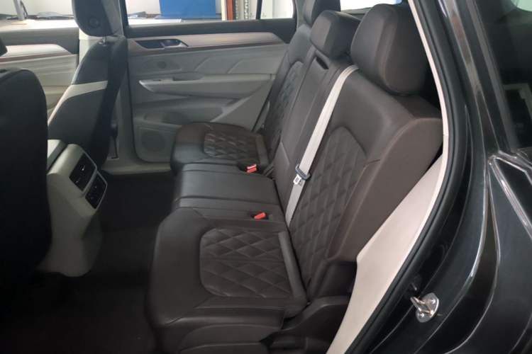 Used Volkswagen Tavendor 2023 380TSI Four-Wheel Drive R-Line Cruise Edition Left Rear Seat