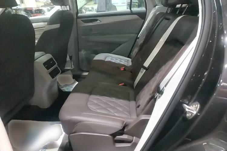 Used Volkswagen Tavendor 2023 380TSI Four-Wheel Drive R-Line Cruise Edition Left Rear Seat