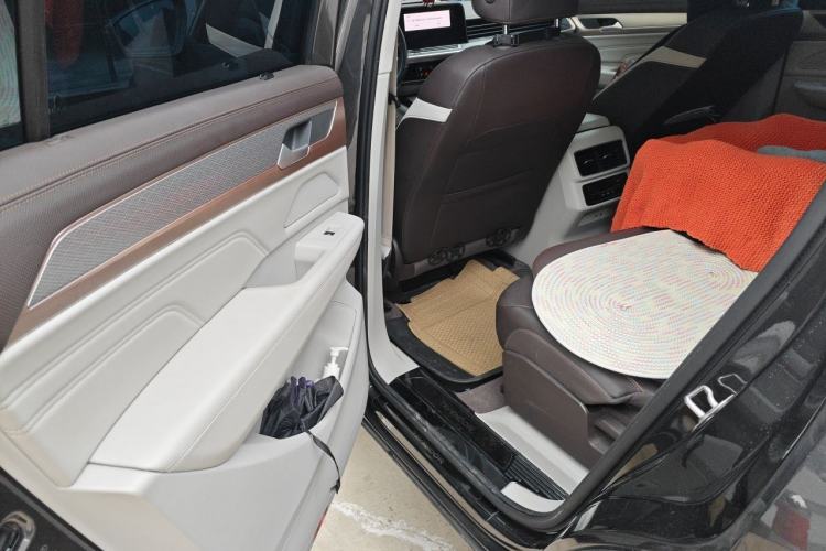 Used Volkswagen Tavendor 2023 380TSI Four-Wheel Drive R-Line Cruise Edition Left Rear Seat