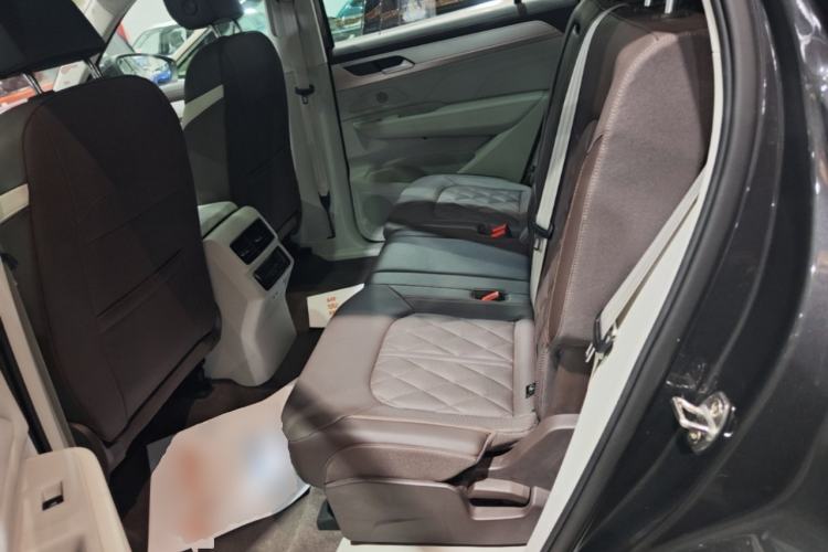 Used Volkswagen Tavendor 2023 380TSI Four-Wheel Drive R-Line Cruise Edition Left Rear Seat
