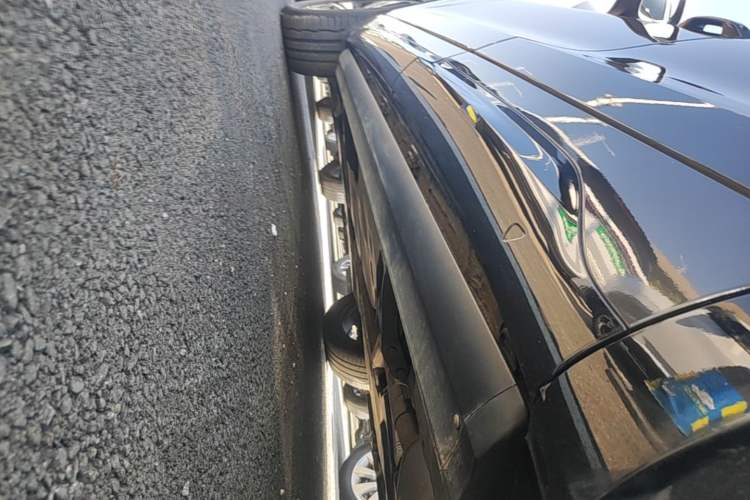Used Volkswagen Tavendor 2023 380TSI Four-Wheel Drive R-Line Cruise Edition Left Side Sill
