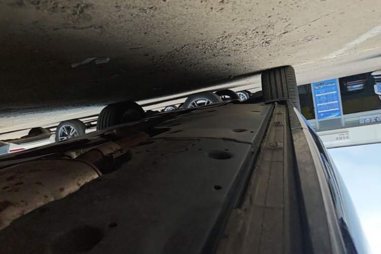 Used Volkswagen Tavendor 2023 380TSI Four-Wheel Drive R-Line Cruise Edition Left Side Sill