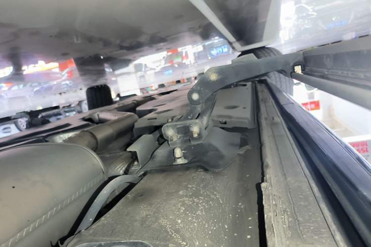 Used Volkswagen Tavendor 2023 380TSI Four-Wheel Drive R-Line Cruise Edition Left Side Sill