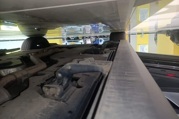 Used Volkswagen Tavendor 2023 380TSI Four-Wheel Drive R-Line Cruise Edition Left Side Sill