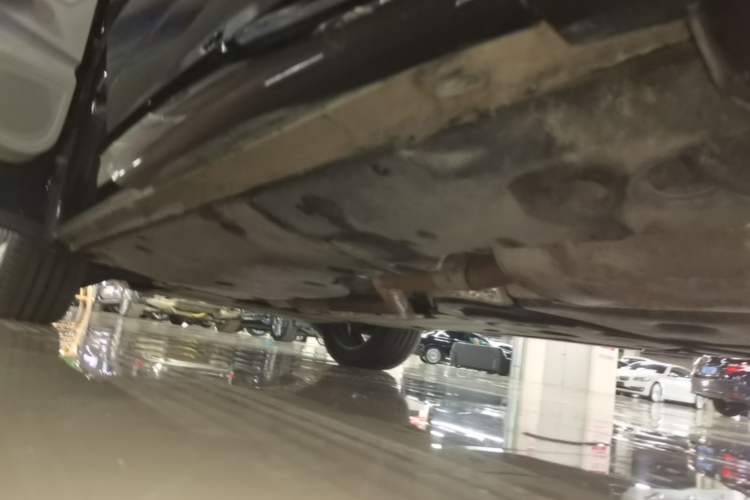 Used Volkswagen Tavendor 2023 380TSI Four-Wheel Drive R-Line Cruise Edition Left Side Sill