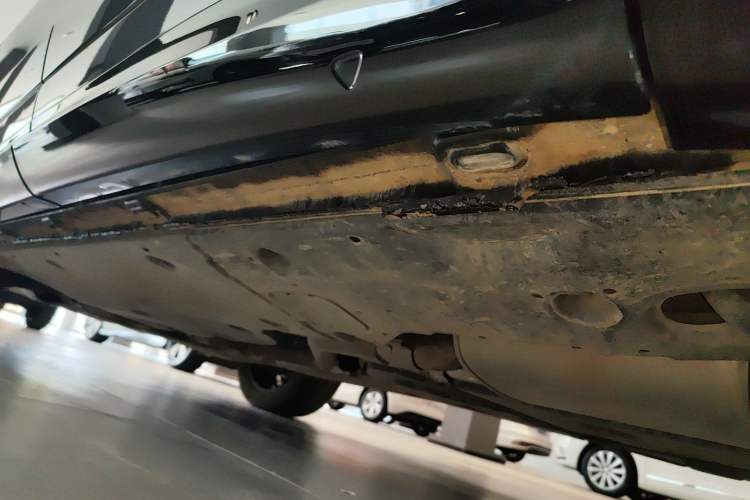 Used Volkswagen Tavendor 2023 380TSI Four-Wheel Drive R-Line Cruise Edition Left Side Sill