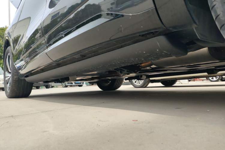 Used Volkswagen Tavendor 2023 380TSI Four-Wheel Drive R-Line Cruise Edition Left Side Sill