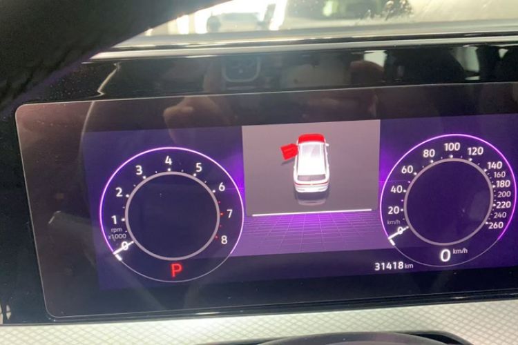 Used Volkswagen Tavendor 2023 330TSI Luxury Touring Edition Odometer Close Up