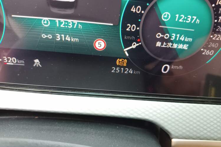 Used Volkswagen Tavendor 2023 380TSI Four-Wheel Drive R-Line Cruise Edition Odometer Close Up