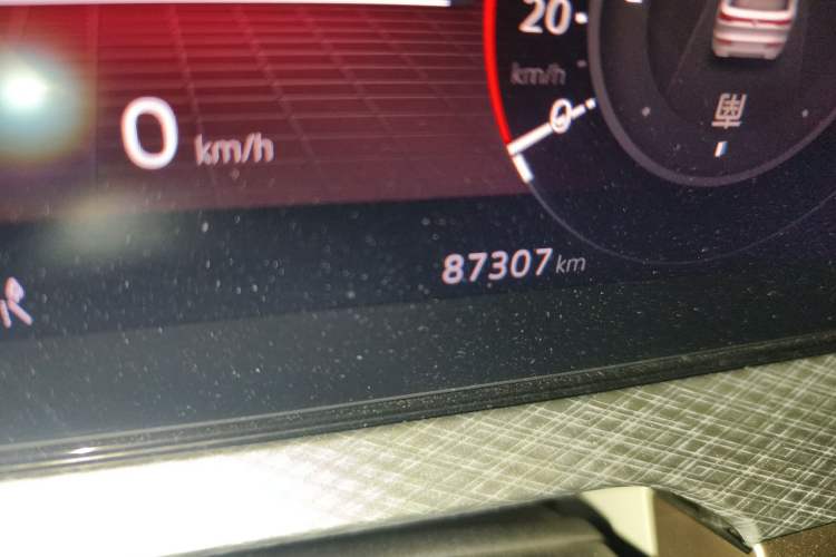 Used Volkswagen Tavendor 2023 380TSI Four-Wheel Drive R-Line Cruise Edition Odometer Close Up