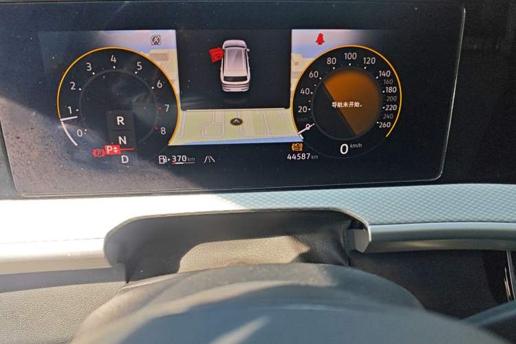 Used Volkswagen Tavendor 2023 380TSI Four-Wheel Drive R-Line First Edition Odometer Close Up