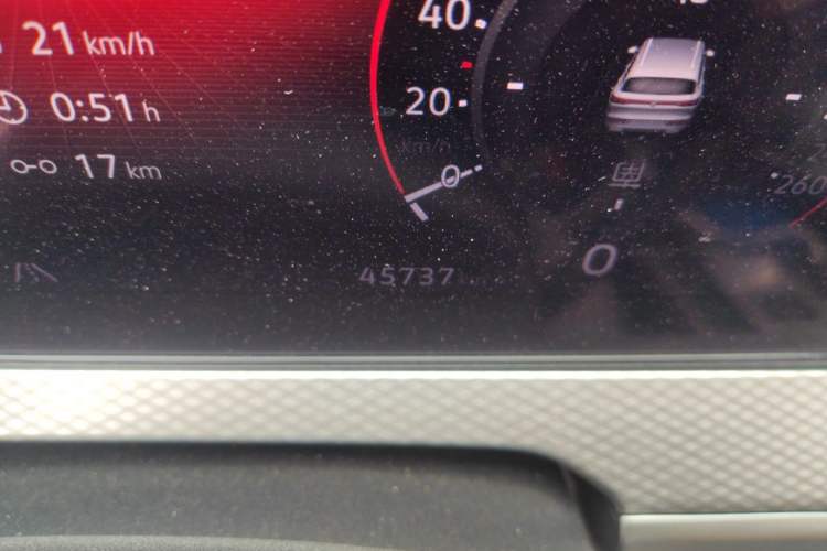 Used Volkswagen Tavendor 2023 380TSI Four-Wheel Drive R-Line First Edition Odometer Close Up