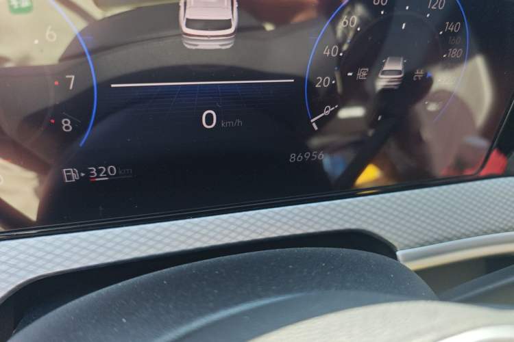 Used Volkswagen Tavendor 2023 330TSI Luxury Touring Edition Odometer Close Up