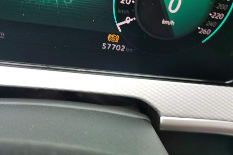 Used Volkswagen Tavendor 2023 330TSI Luxury Touring Edition Odometer Close Up