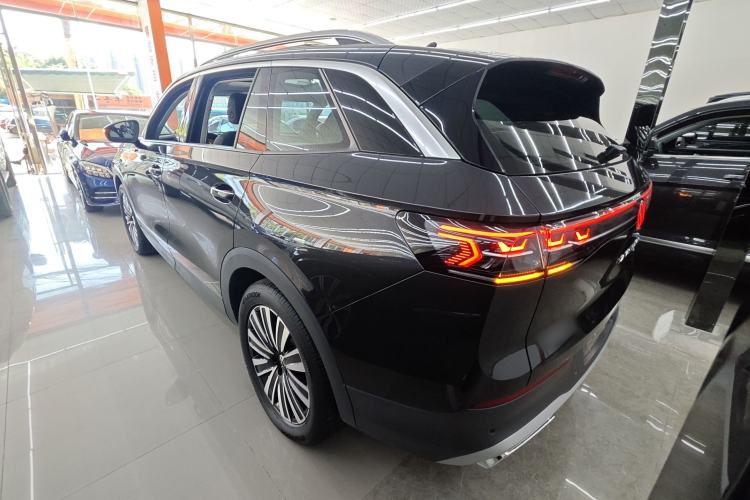 Used Volkswagen Tavendor 2023 330TSI Luxury Touring Edition Rear Left 45 Deg