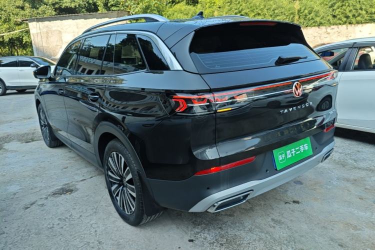 Used Volkswagen Tavendor 2023 330TSI Luxury Touring Edition Rear Left 45 Deg