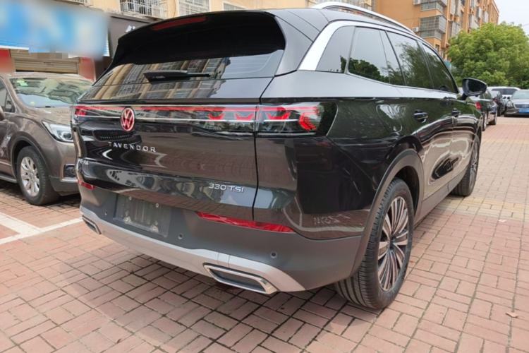 Used Volkswagen Tavendor 2023 330TSI Luxury Touring Edition Rear Right 45 Deg