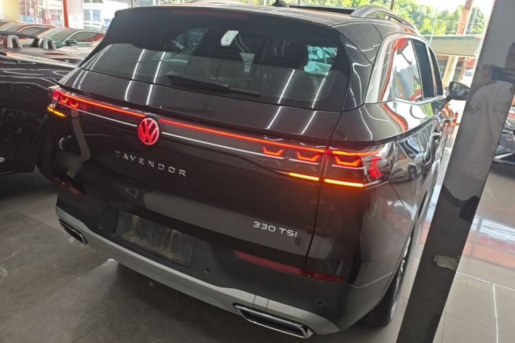 Used Volkswagen Tavendor 2023 330TSI Luxury Touring Edition Rear Right 45 Deg