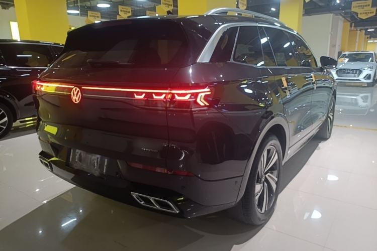 Used Volkswagen Tavendor 2023 380TSI Four-Wheel Drive R-Line Cruise Edition Rear Right 45 Deg