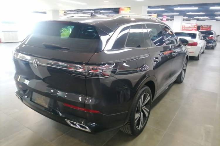 Used Volkswagen Tavendor 2023 380TSI Four-Wheel Drive R-Line Cruise Edition Rear Right 45 Deg