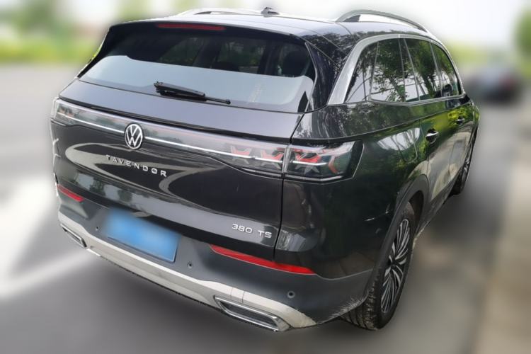 Used Volkswagen Tavendor 2023 330TSI Luxury Touring Edition Rear Right 45 Deg