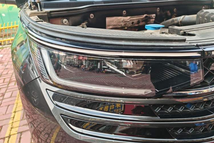 Used Volkswagen Tavendor 2023 380TSI Four-Wheel Drive R-Line Cruise Edition Right Front Headlight