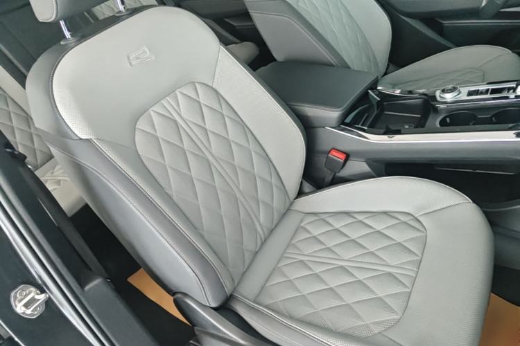 Used Volkswagen Tavendor 2023 380TSI Four-Wheel Drive R-Line Cruise Edition Right Front Seat