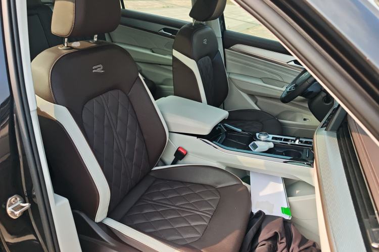 Used Volkswagen Tavendor 2023 380TSI Four-Wheel Drive R-Line Cruise Edition Right Front Seat