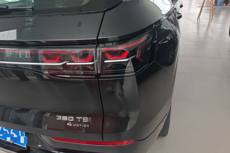 Used Volkswagen Tavendor 2023 380TSI Four-Wheel Drive R-Line Cruise Edition Right Rear Taillight