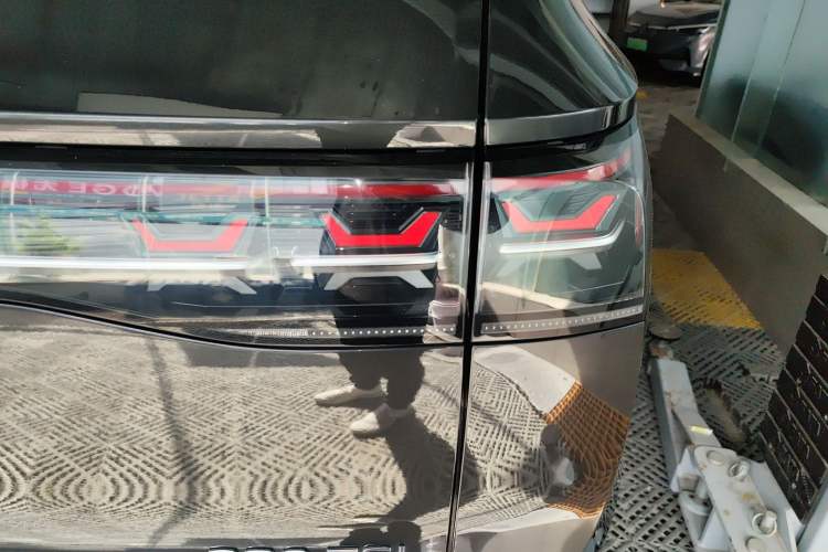 Used Volkswagen Tavendor 2023 380TSI Four-Wheel Drive R-Line Cruise Edition Right Rear Taillight
