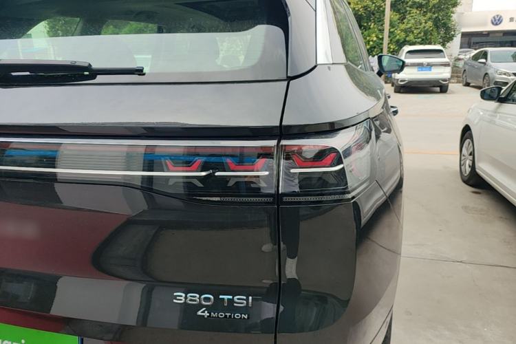 Used Volkswagen Tavendor 2023 380TSI Four-Wheel Drive R-Line Cruise Edition Right Rear Taillight
