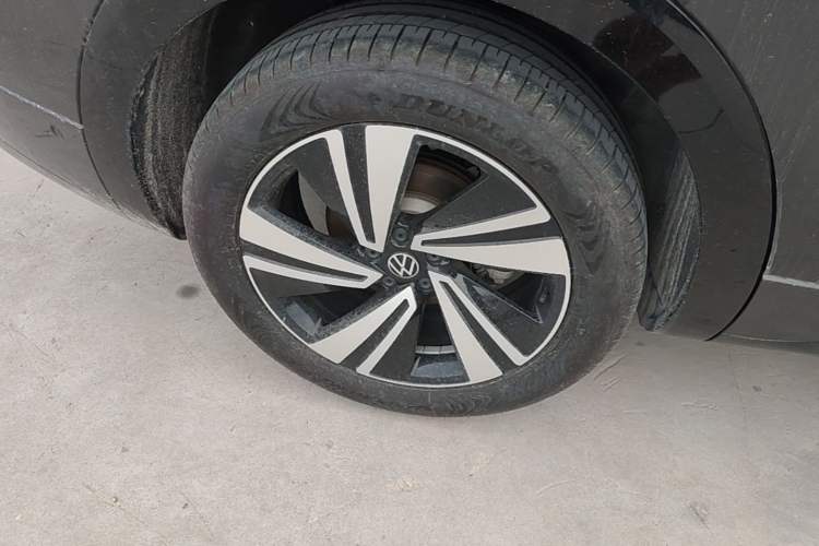 Used Volkswagen Tavendor 2023 380TSI Four-Wheel Drive R-Line Cruise Edition Right Rear Wheel Hub