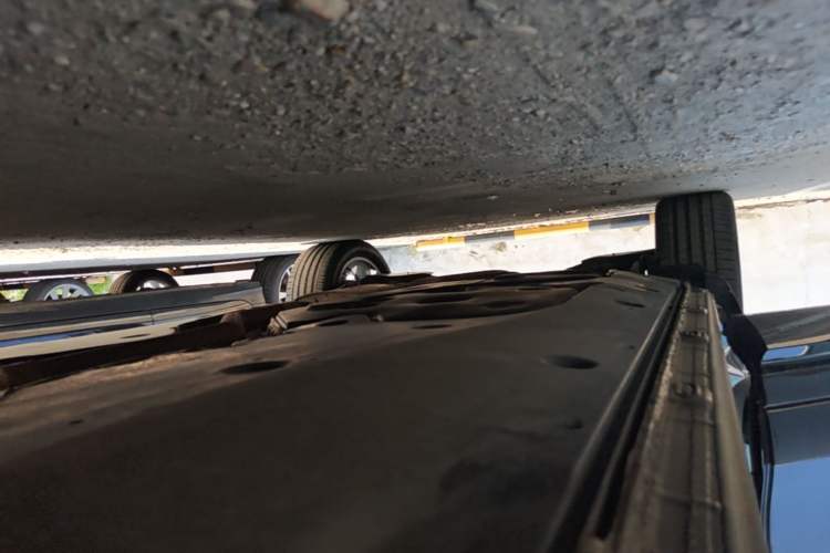 Used Volkswagen Tavendor 2023 380TSI Four-Wheel Drive R-Line Cruise Edition Right Side Sill